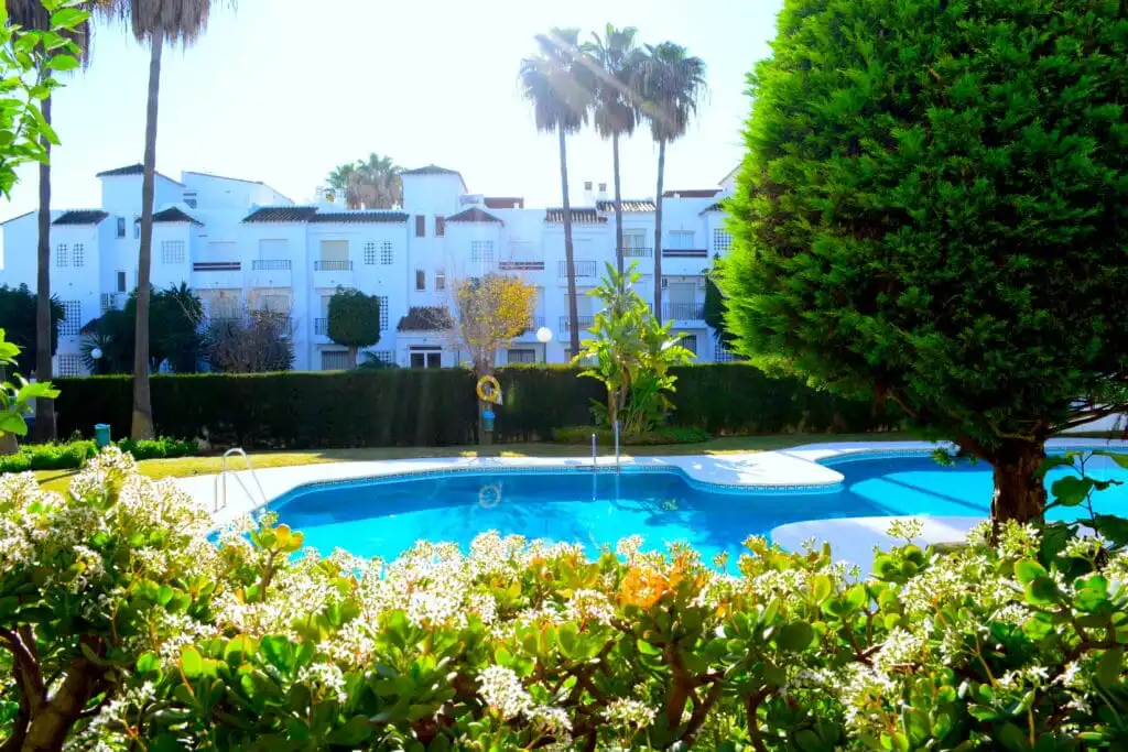 Leaving room viewing