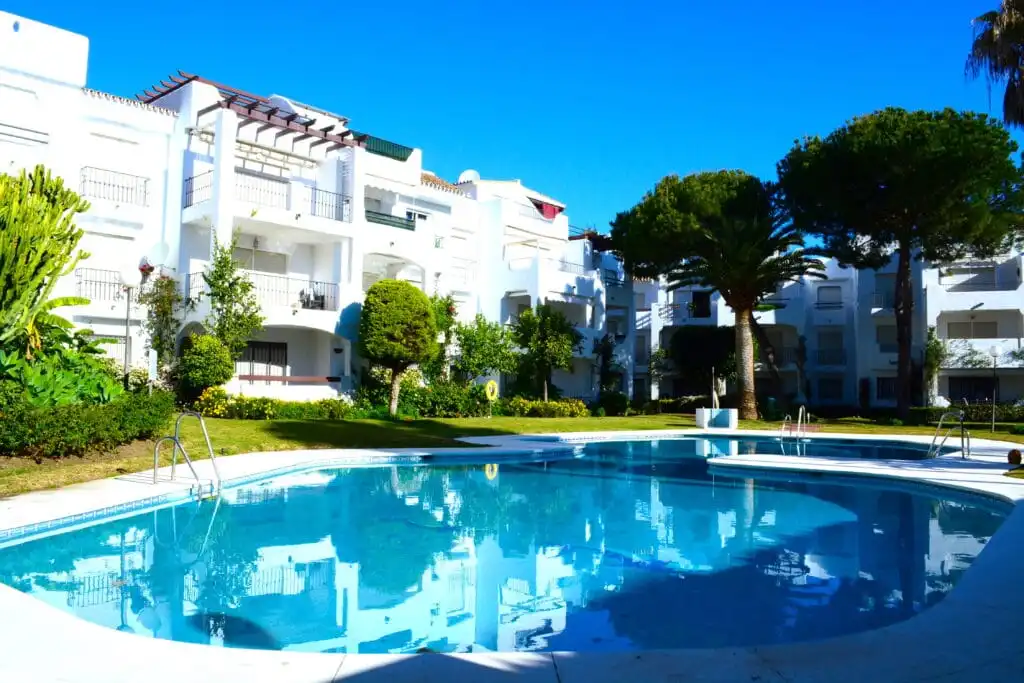 Leaving room viewing