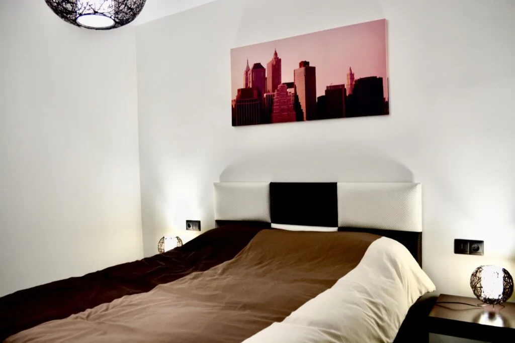 Double bedroom renovation Double bedroom renovation