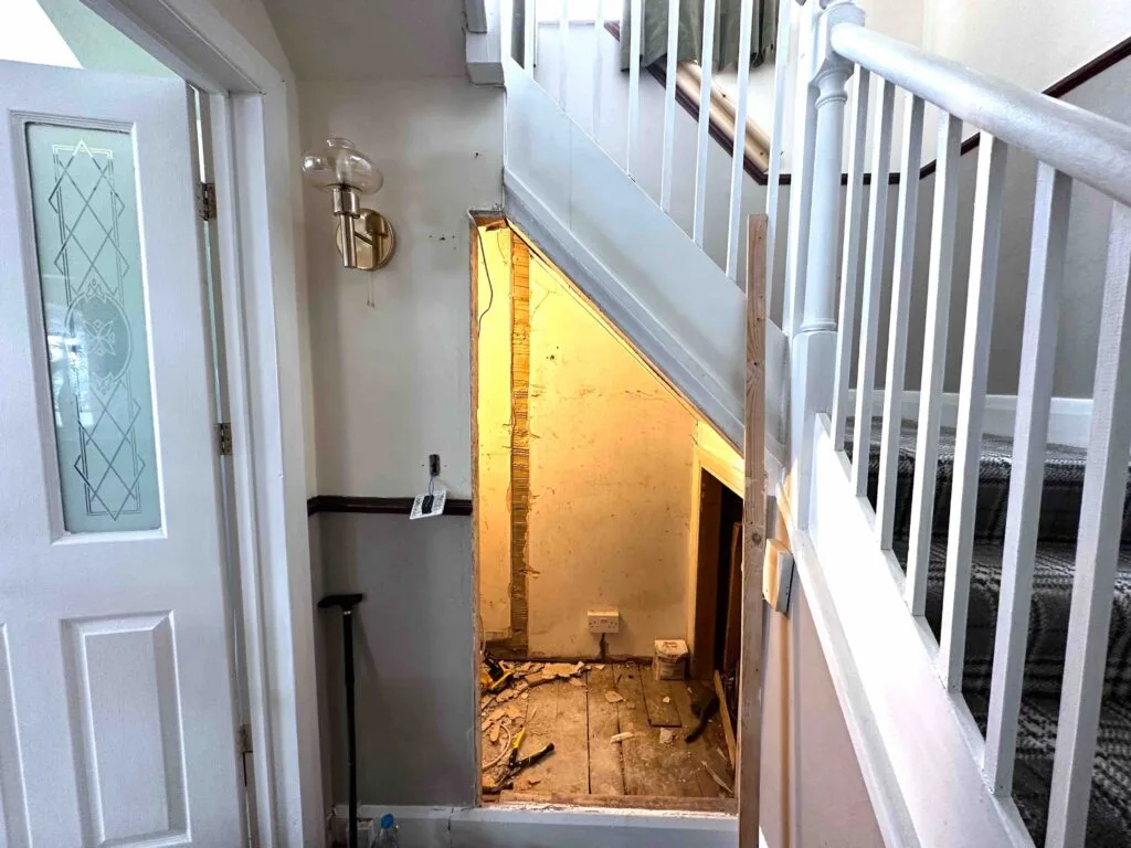 Cloakroom refurbishment during renovation