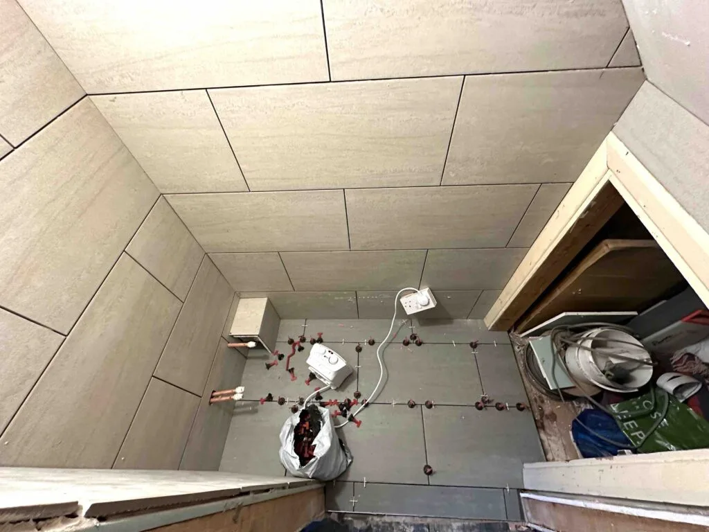 Cloakroom refurbishment during renovation