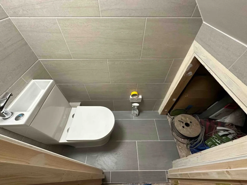Cloakroom refurbishment during renovation