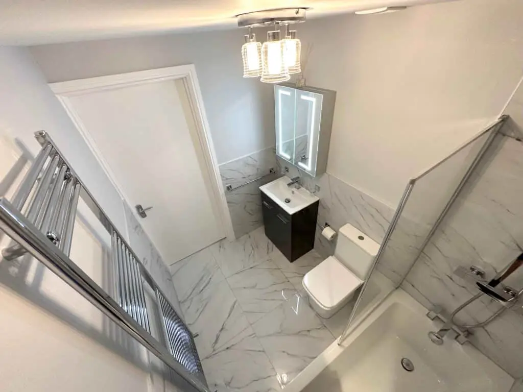 Trendy Bathroom Renovation in Streatham (after)