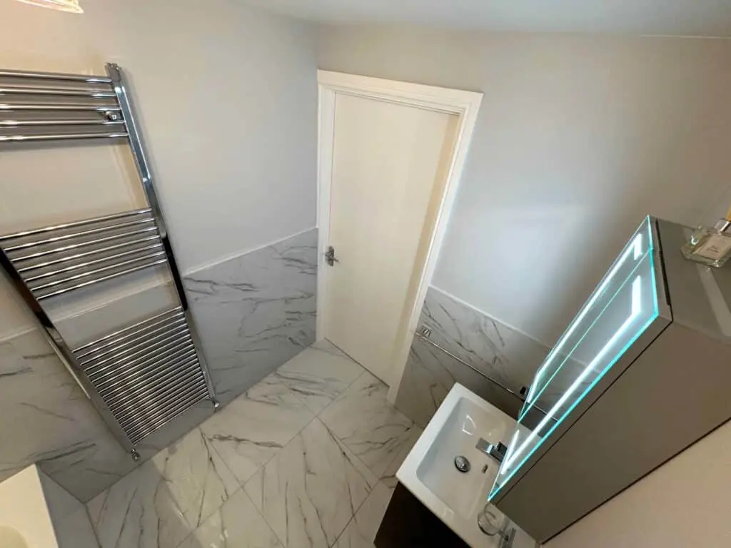 Trendy Bathroom Renovation in Streatham (after)