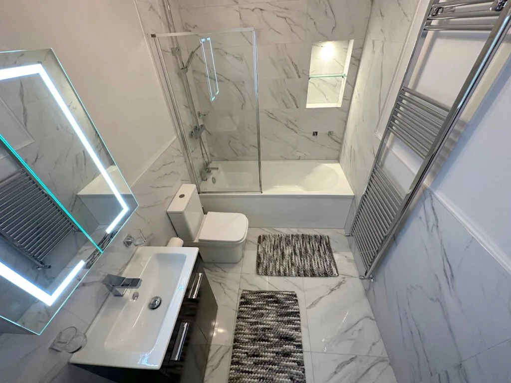 Trendy Bathroom Renovation in Streatham (after)