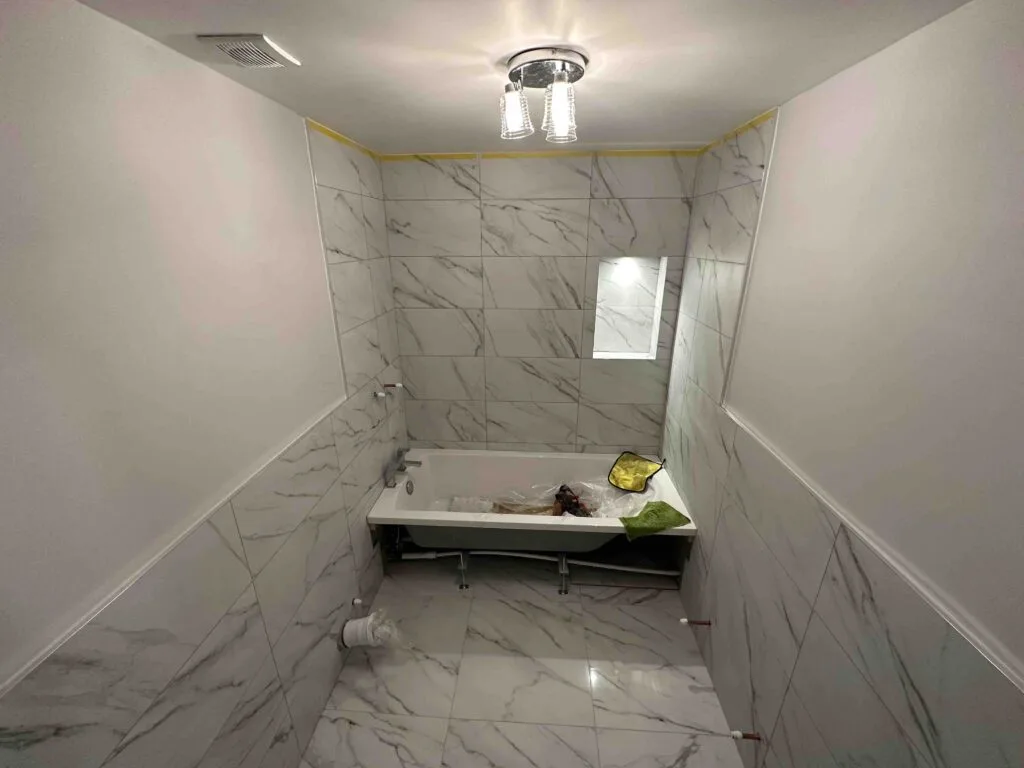 Trendy Bathroom Renovation in Streatham (before)