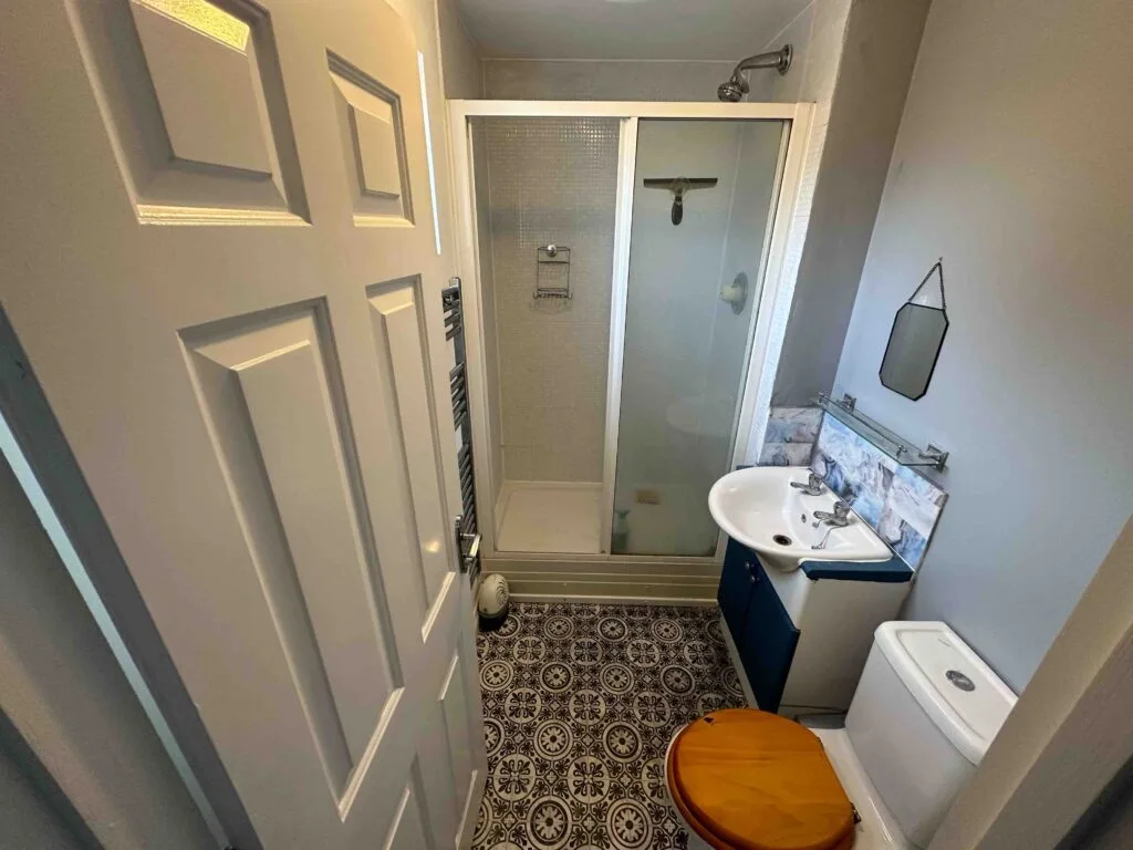 Shower Makeover in Haringey, North London (before)