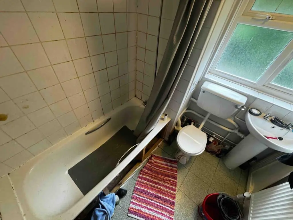 Wet Room Refurbishment in Brentwood (before)