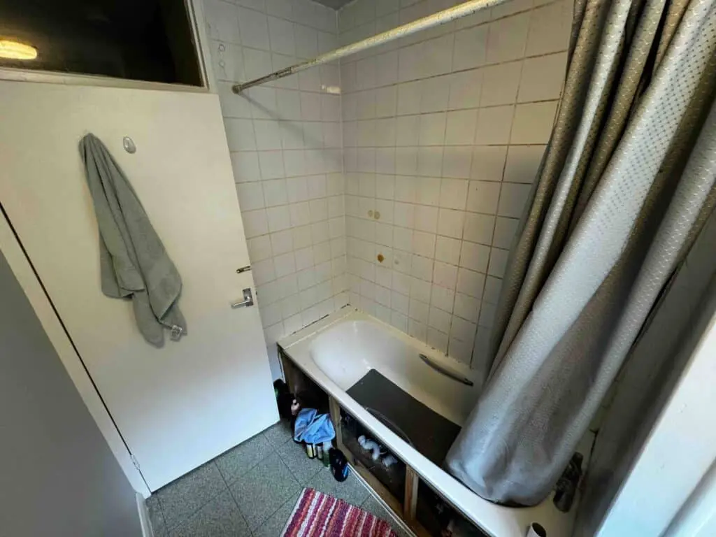 Wet Room Refurbishment in Brentwood (before)