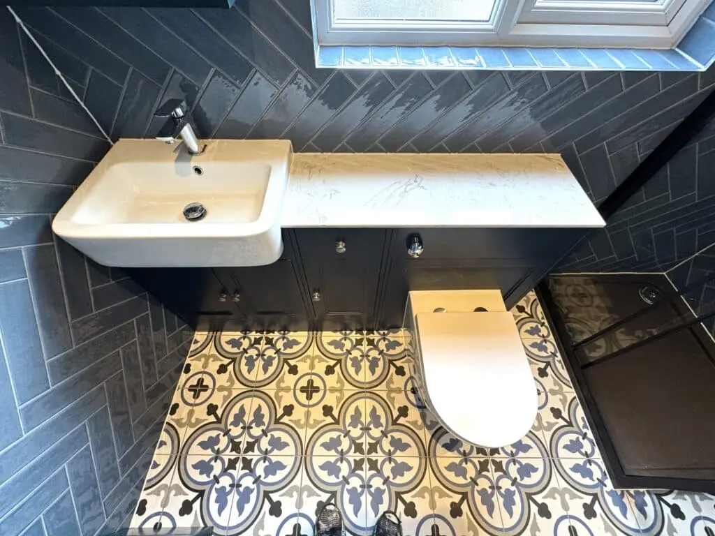 Luxurious Shower Enclosure and Bathtub Refurb at E16, London.