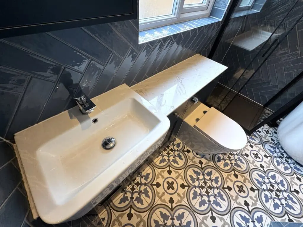 Luxurious Shower Enclosure and Bathtub Refurb at E16, London.