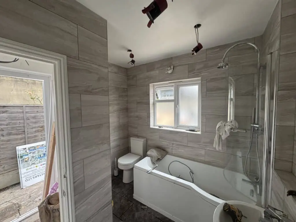 Luxurious Shower Enclosure and Bathtub Refurb at E16, London (before)