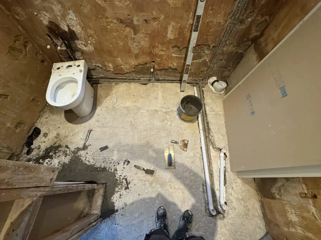 Luxurious Shower Enclosure and Bathtub Refurb at E16, London (before)