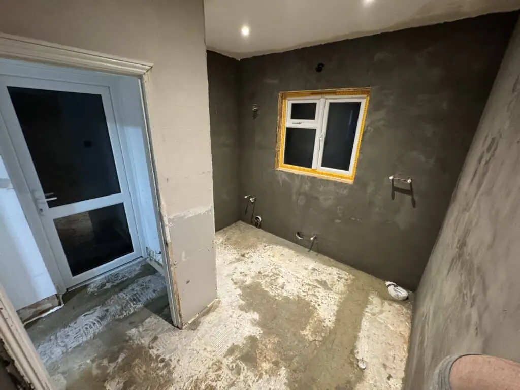 Luxurious Shower Enclosure and Bathtub Refurb at E16, London (before)